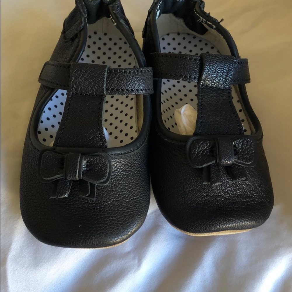 ⭐️ New in box ⭐️ Robeez leather Tori t-strap shoes